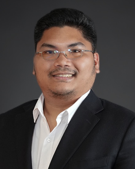 Michael Tenedero, Client Relations Specialist